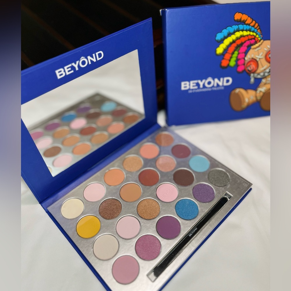 BEYOND 24 Eyeshadow Palette - Voodoo Doll Edition (NEW!)